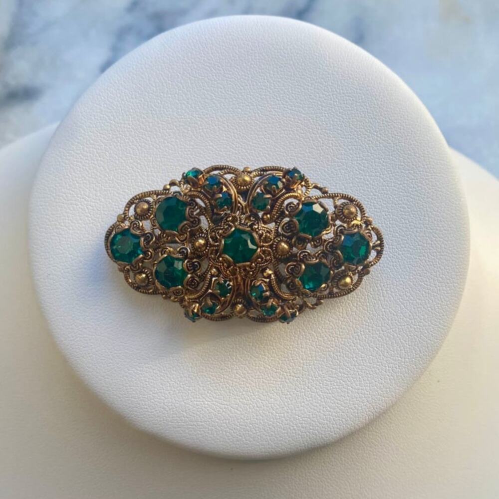 Vintage Filigree Goldtone Emerald Green Rhinestone Brooch Pin Hollywood Regency